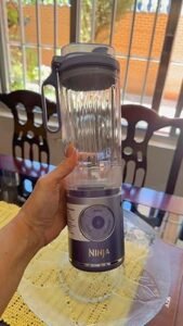 Ninja Blast Max, Portable Blender + Twist & Go, Personal Smoothie, Blend, Ice Crush, 3 Programs, Cordless, 22 oz removable Vessel, Dishwasher Safe, Leakproof, Navy, BC251NV photo review