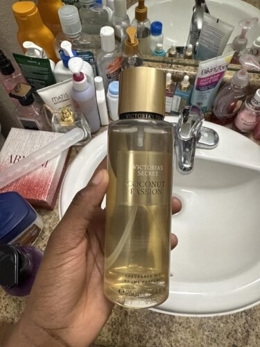 Victoria's Secret Body Fragrance Mist, Bare Vanilla - 8.4 fl oz photo review